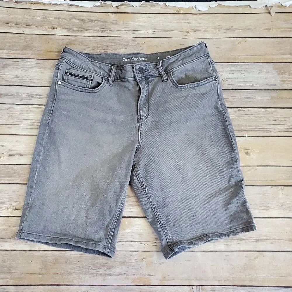 Calvin Klein gray long jean shorts city shorts